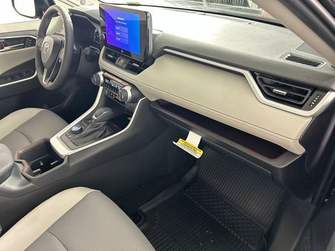 New 2025 Toyota RAV4 Limited image 26