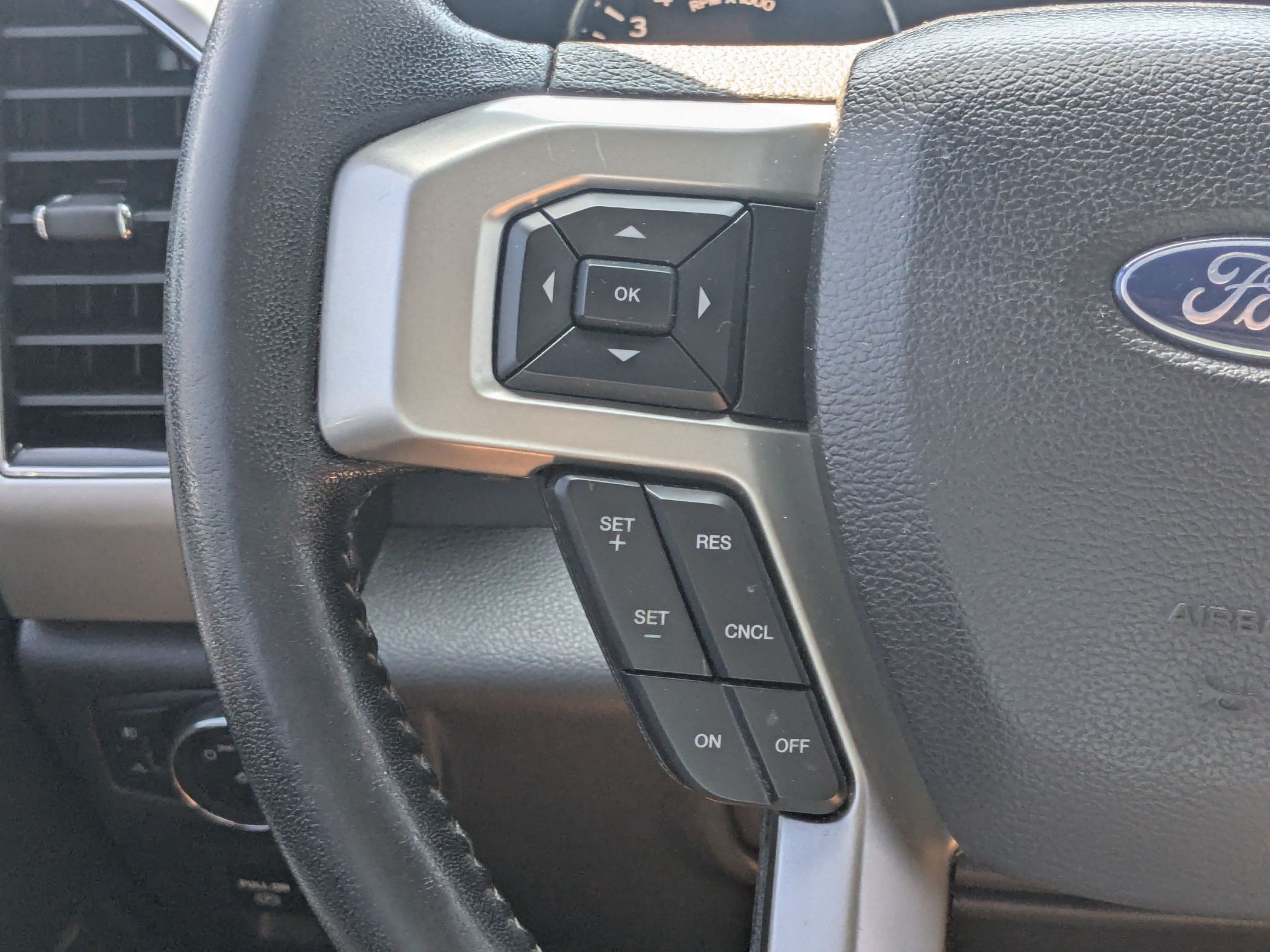 Used 2020 Ford F150 Lariat w/ FX4 Off-Road Package AWD/4WD image 20