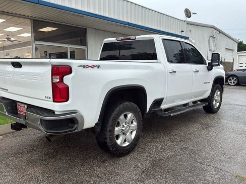 Used 2021 Chevrolet Silverado 2500 LTZ w/ LTZ Convenience Package AWD/4WD image 5
