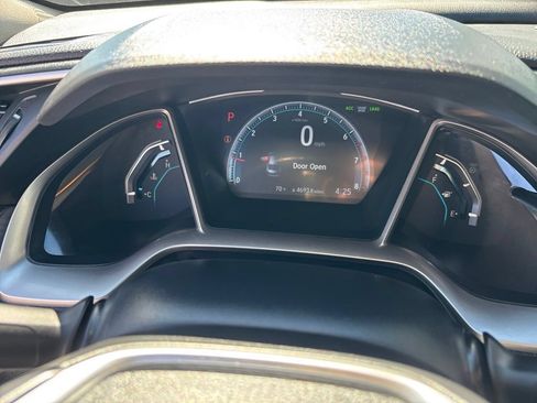 Used 2020 Honda Civic Touring image 8