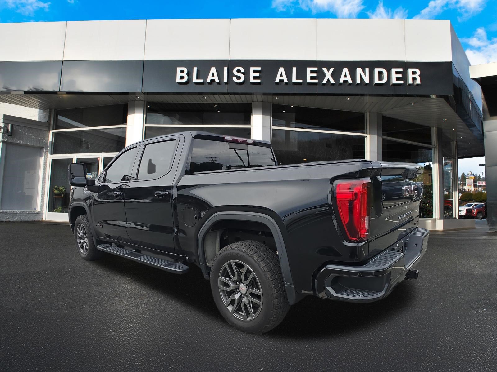 Used 2020 GMC Sierra 1500 AT4 w/ AT4 Premium Package AWD/4WD image 7