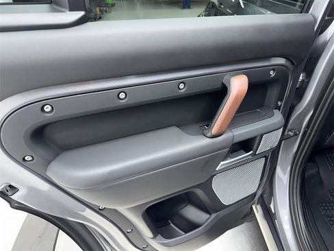 Used 2024 Land Rover Defender 130 X image 47