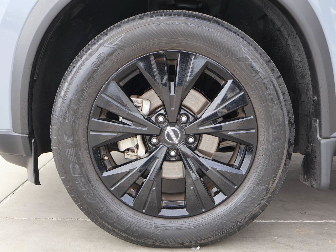 Used 2023 Nissan Rogue SV w/ SV Premium B Package FWD image 6