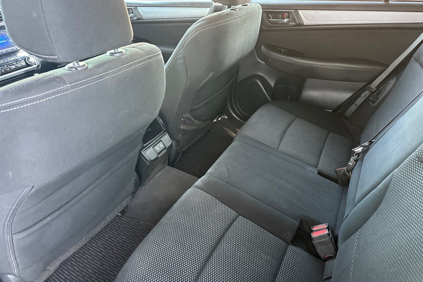 Used 2019 Subaru Outback 2.5i Premium AWD/4WD image 16