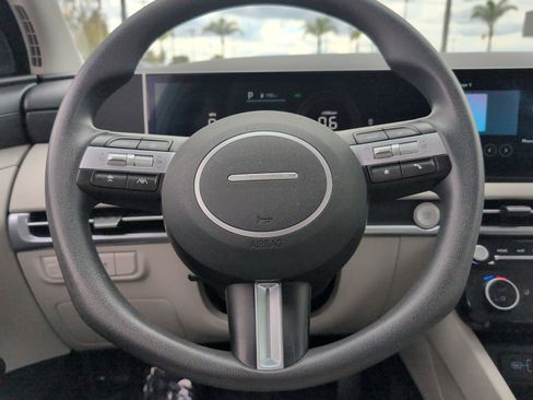 Certified 2025 Hyundai Tucson SEL FWD image 16
