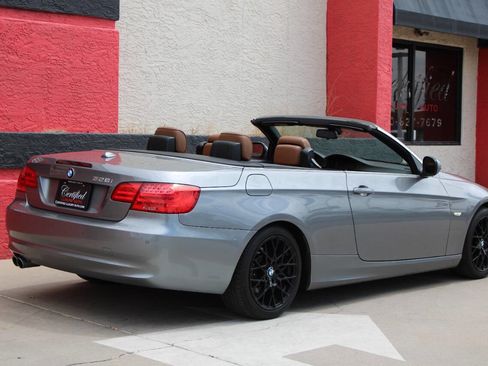 Used 2011 BMW 328i Convertible image 7