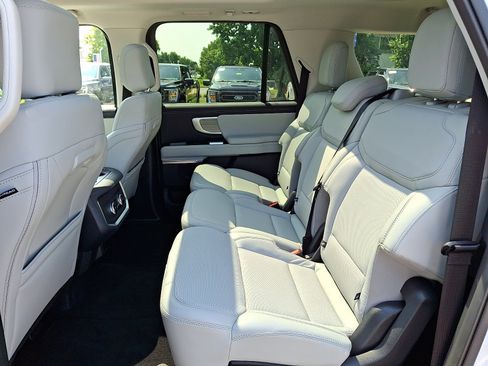 Certified 2025 Ford Expedition Max Platinum AWD/4WD image 13