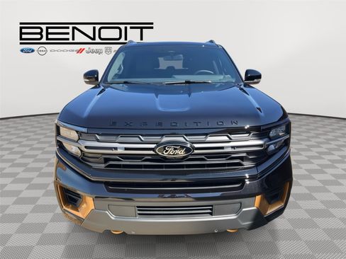 New 2026 Ford Expedition Tremor image 2
