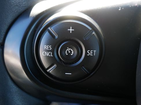 Used 2021 MINI Cooper 2-Door Hardtop w/ Storage Package image 25