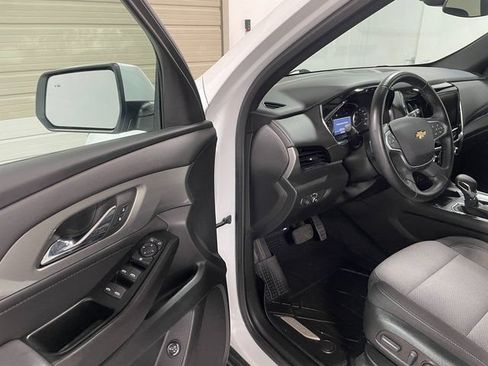 Used 2023 Chevrolet Traverse LT w/ LPO, Floor Liner Package AWD/4WD image 10