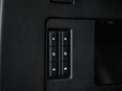 Used 2022 Ford Expedition Max Limited image 26