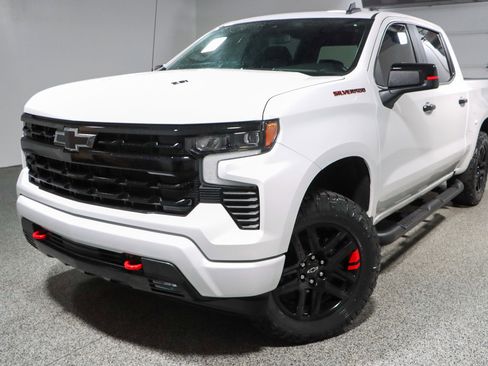 Used 2023 Chevrolet Silverado 1500 RST w/ Redline Edition AWD/4WD image 34