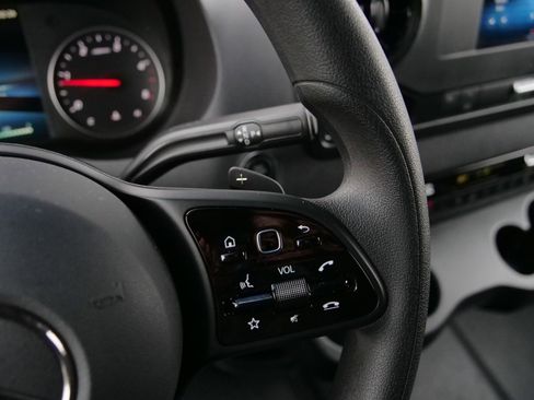 Used 2024 Mercedes-Benz Sprinter 2500 image 19