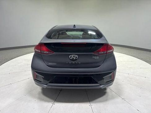 Used 2018 Hyundai Ioniq Blue FWD image 4