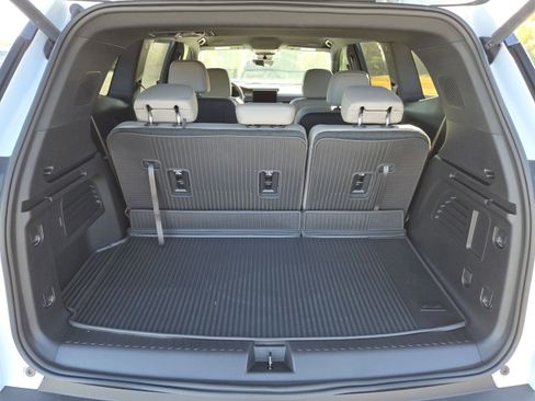 New 2026 GMC Acadia Elevation image 25