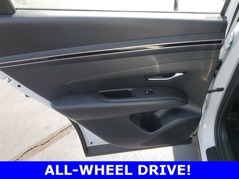 Used 2022 Hyundai Tucson SE image 8