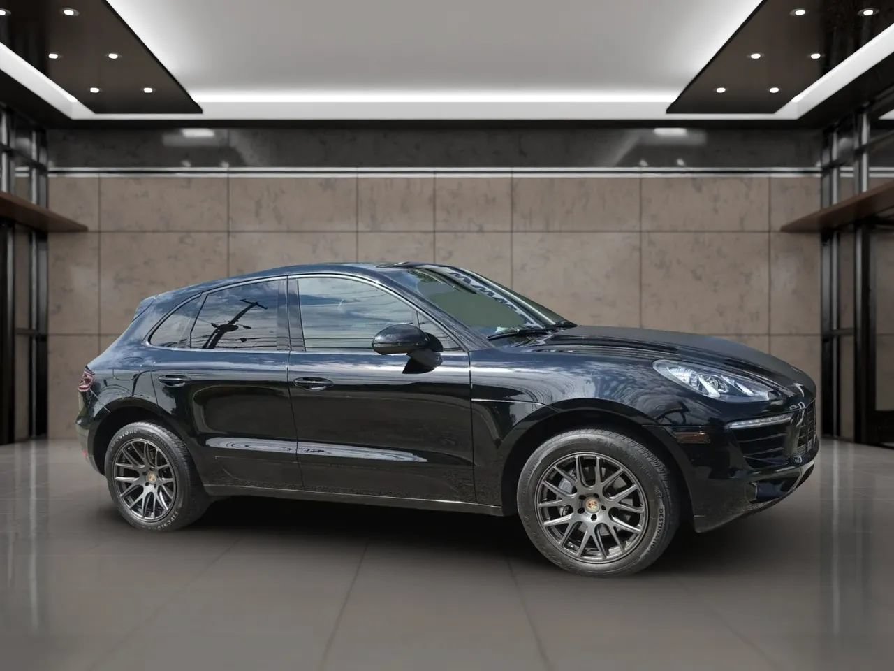Used 2017 Porsche Macan AWD/4WD image 1
