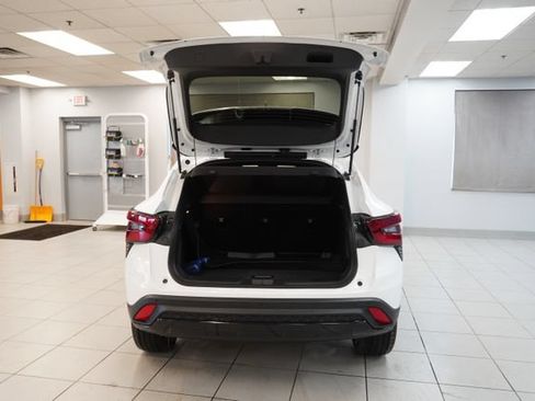 New 2026 Chevrolet Trax RS w/ Sunroof Package FWD image 9