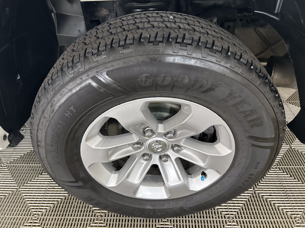Used 2021 RAM 1500 Laramie AWD/4WD image 11