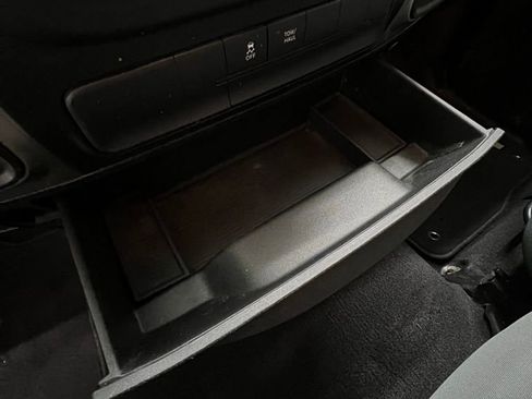 Used 2017 RAM 1500 Classic SLT image 13