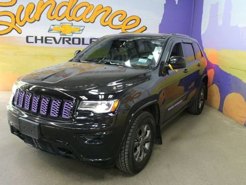 Used 2020 Jeep Grand Cherokee Altitude AWD/4WD image 4
