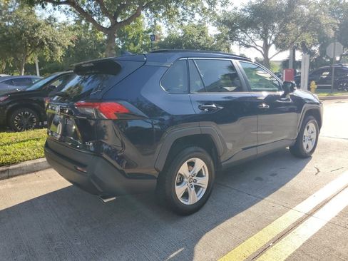 Used 2020 Toyota RAV4 XLE FWD image 6