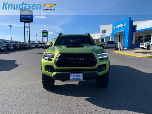 Used 2022 Toyota Tacoma TRD Pro image 2