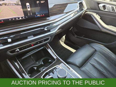 Used 2025 BMW X5 xDrive50e AWD/4WD image 21