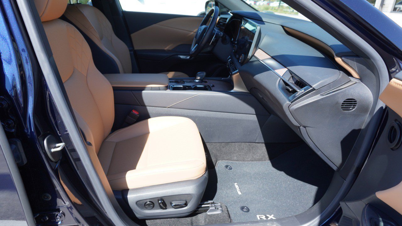 Certified 2025 Lexus RX 350 Premium w/ Accessory Package (Z1) FWD image 13