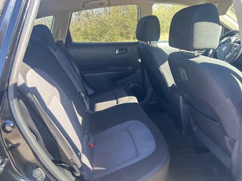 Used 2012 Nissan Rogue SV image 18