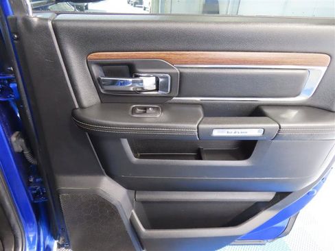 Used 2015 RAM 1500 Laramie w/ Convenience Group image 32