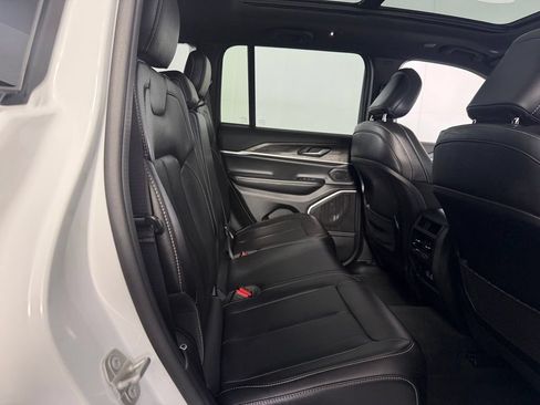 Used 2024 Jeep Grand Cherokee Limited 4xe AWD/4WD image 29