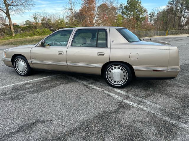 Used 1998 Cadillac De Ville FWD image 7