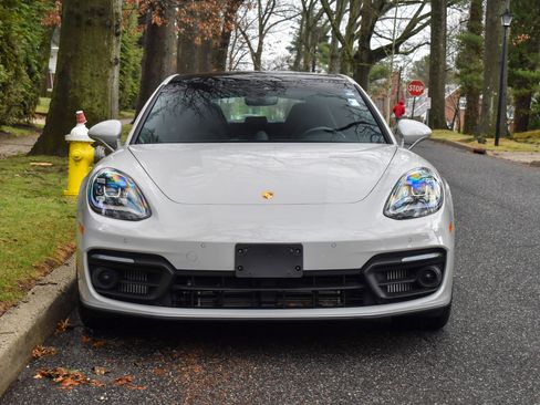 Used 2023 Porsche Panamera 4 Platinum Edition image 12