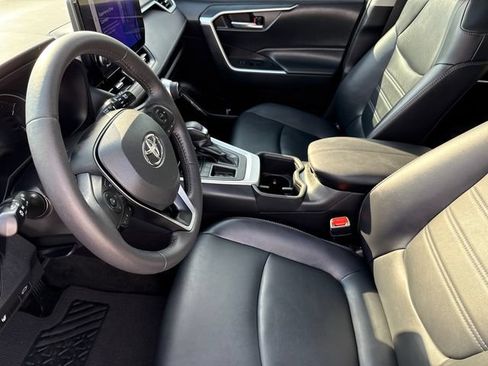 Used 2023 Toyota RAV4 XLE Premium FWD image 20