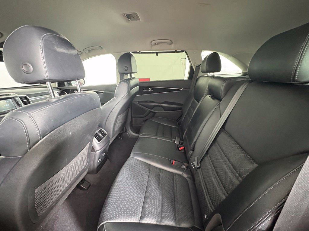 Used 2018 Kia Sorento EX AWD/4WD image 40