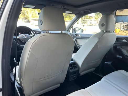 Used 2021 Volkswagen Tiguan SE R-Line image 12
