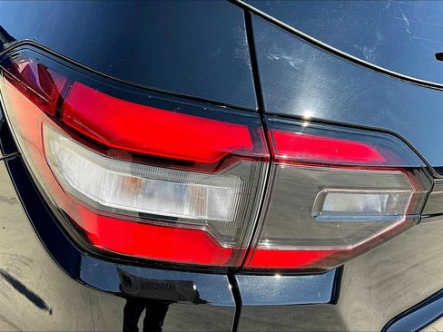 New 2025 Honda Pilot Touring image 14