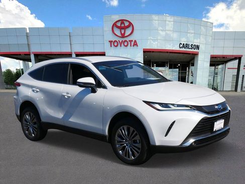 Certified 2024 Toyota Venza Limited AWD/4WD image 2