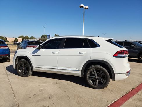 Used 2022 Volkswagen Atlas Cross Sport SEL R-Line image 4