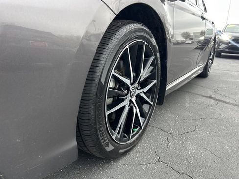 Used 2022 Toyota Camry SE image 10