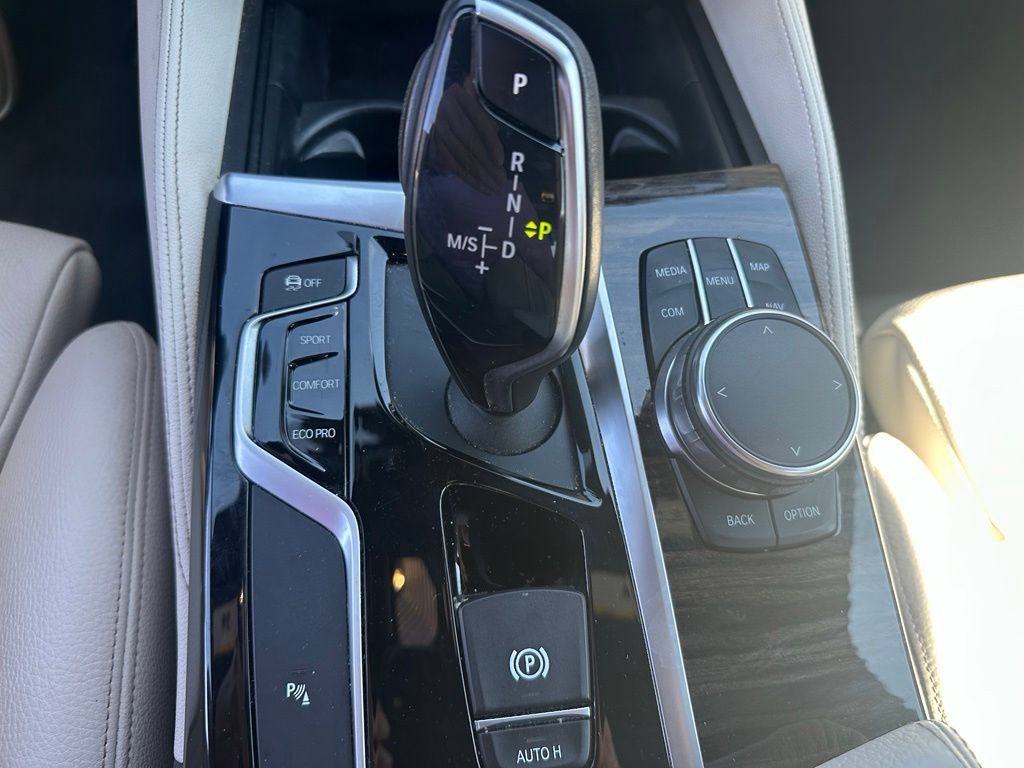 Used 2017 BMW 540i xDrive AWD/4WD image 14