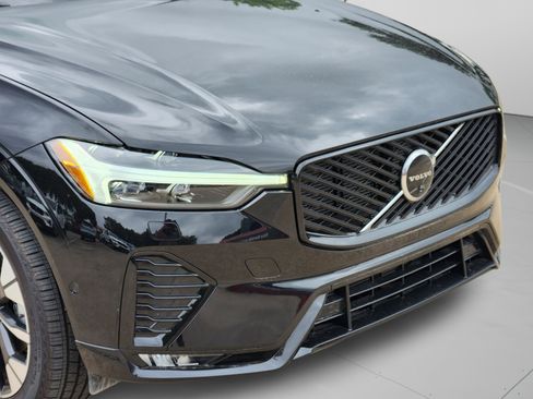 Used 2026 Volvo XC60 B5 Plus w/ Climate Package AWD/4WD image 35
