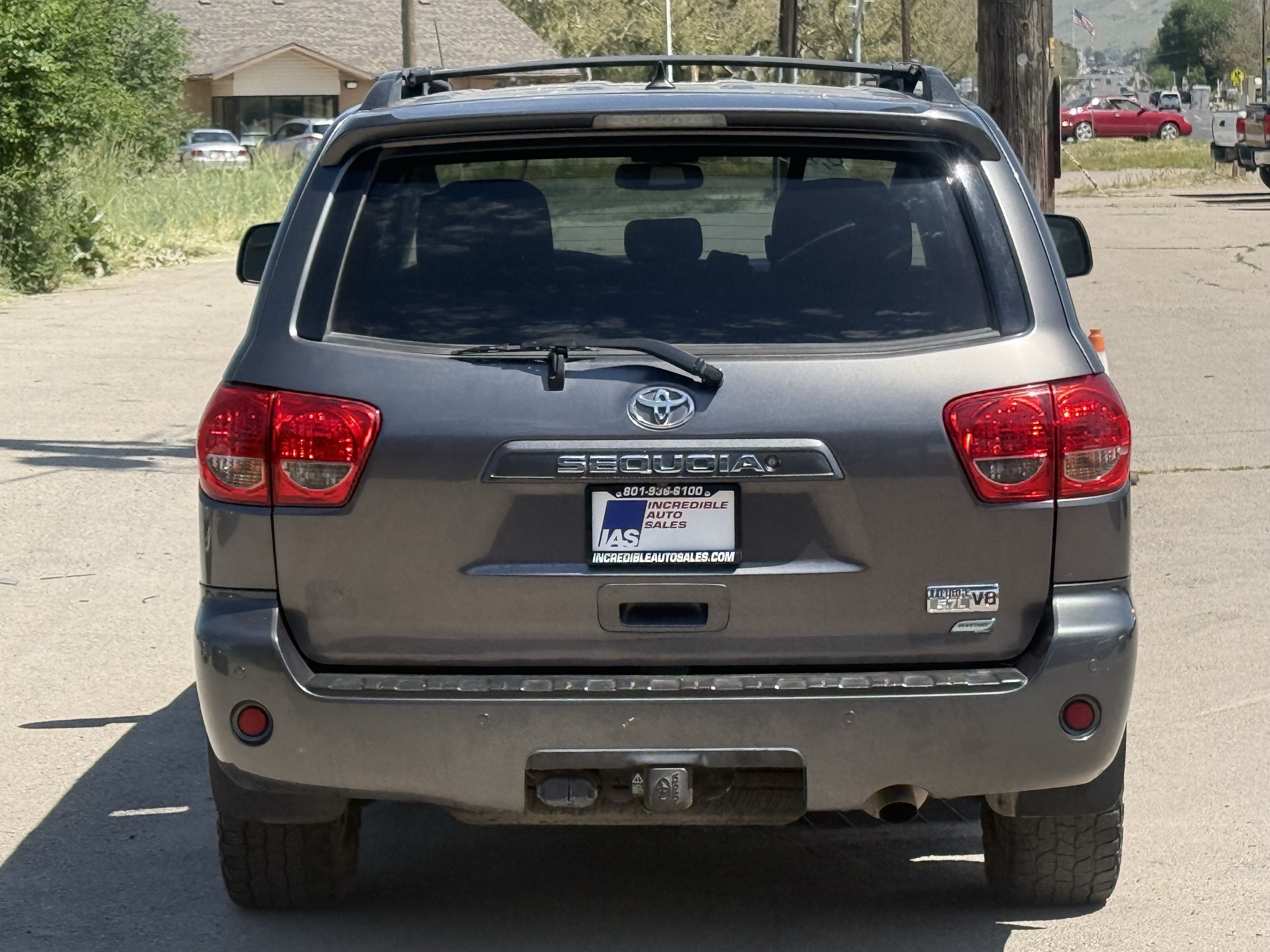 Used 2017 Toyota Sequoia SR5 w/ Premium Package AWD/4WD image 5