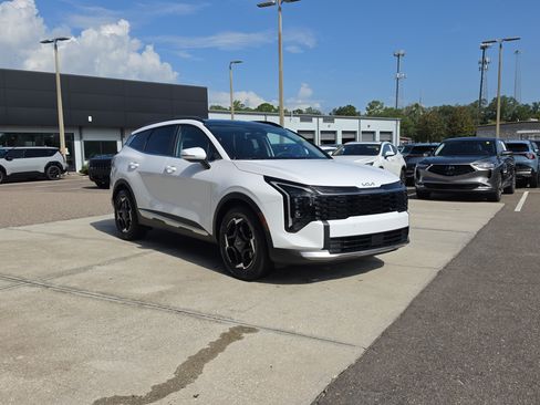 Certified 2026 Kia Sportage EX w/ EX Panorama Roof Package FWD image 2