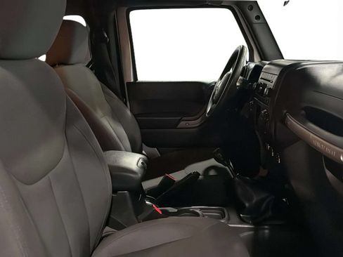 Used 2017 Jeep Wrangler Sport AWD/4WD image 8
