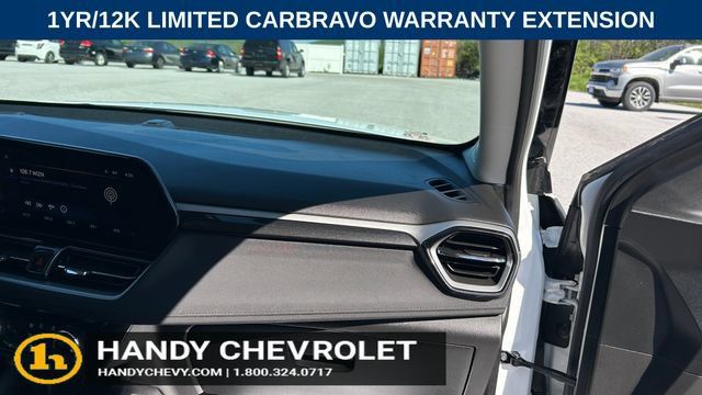 Used 2025 Chevrolet TrailBlazer LT AWD/4WD image 39