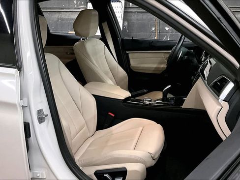 Used 2018 BMW 330i Sedan image 10