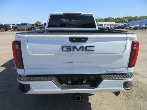New 2026 GMC Sierra 2500 Denali Ultimate AWD/4WD image 5
