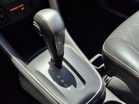 Used 2020 Chevrolet Trax LT w/ LT Convenience Package image 19
